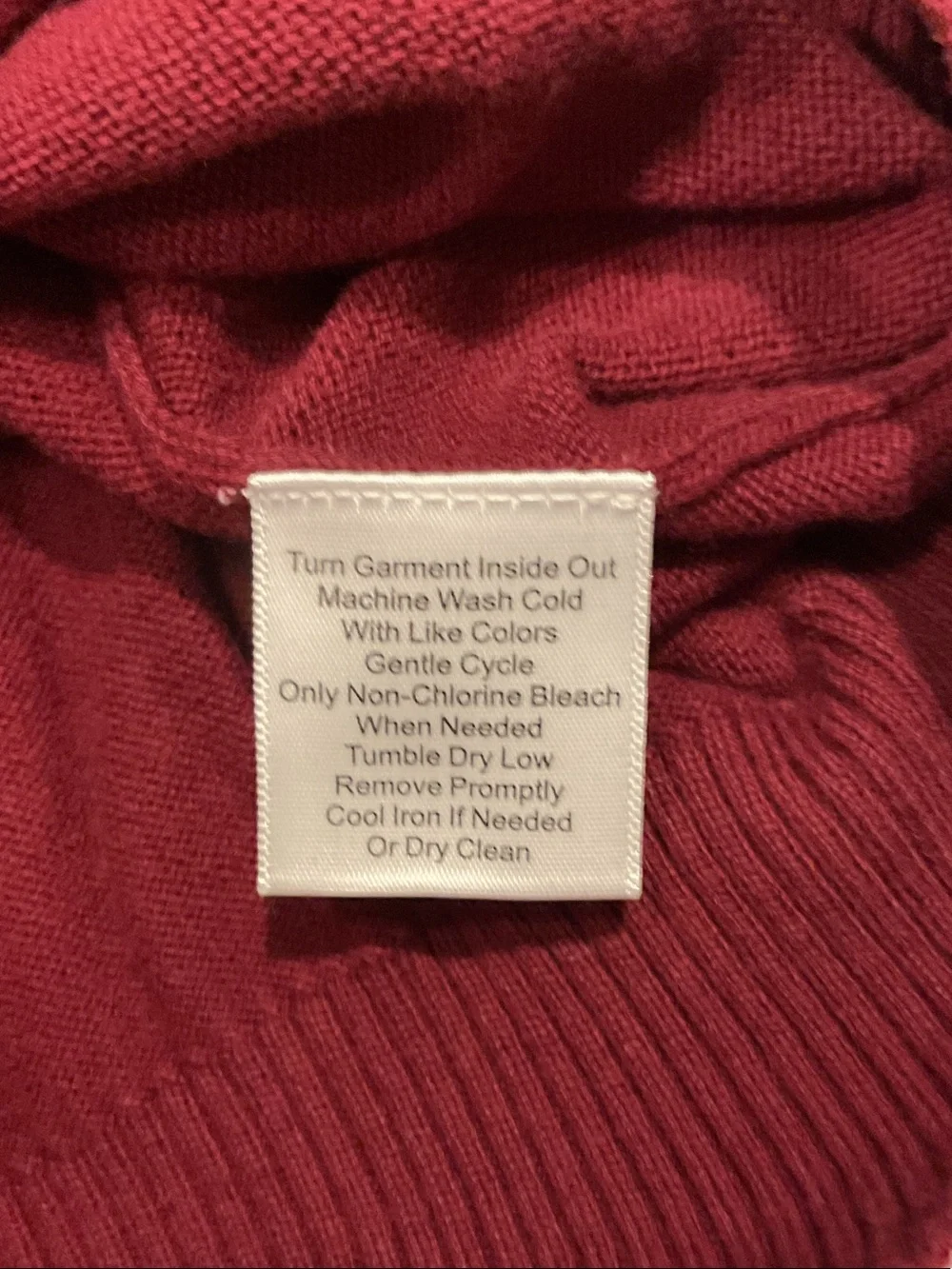 Jos. A. Bank Men's V- Neck Sweater in Burgundy